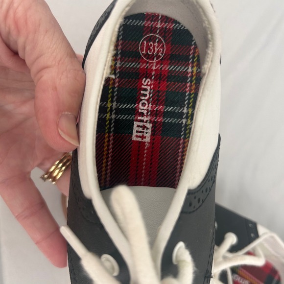 Smartfit Kids Black and White Leather Saddle‎ Shoes Size 13.5 - Picture 3 of 4